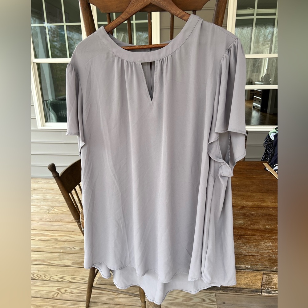 Torrid Georgette Keyhole Flutter Sleeve Gray Blouse Torrid Size 5